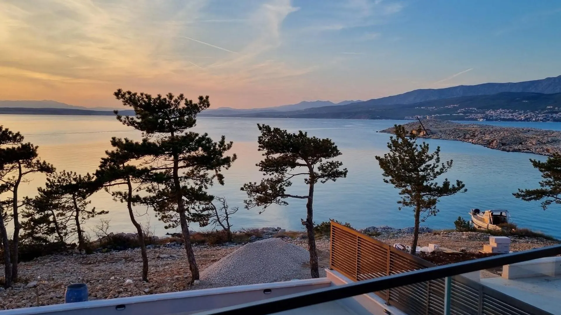 Seaside Apartments With A Swimming Pool Silo, Krk - 21242 Croatia
