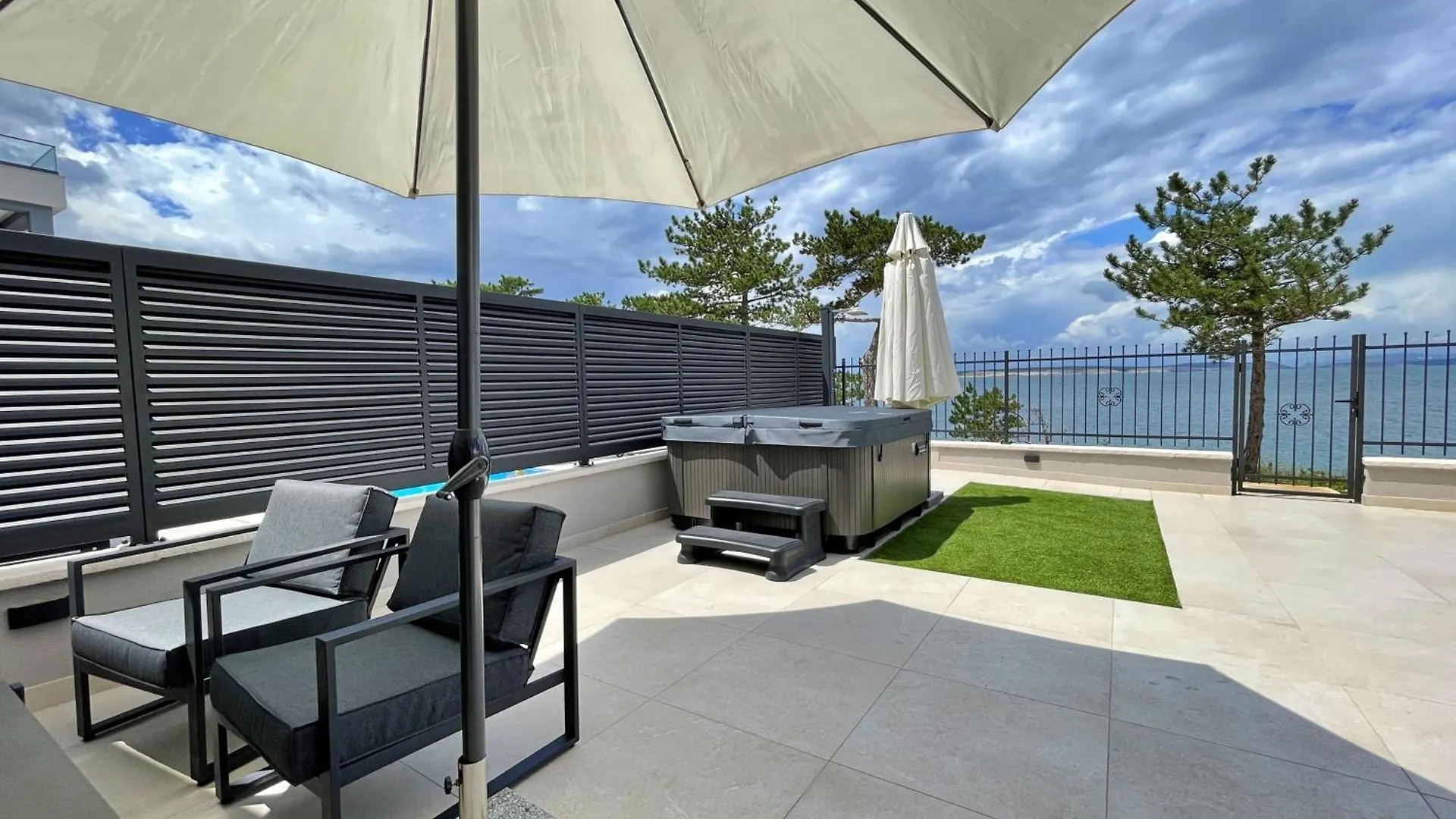 Seaside Apartments With A Swimming Pool Silo, Krk - 21242 Croatia